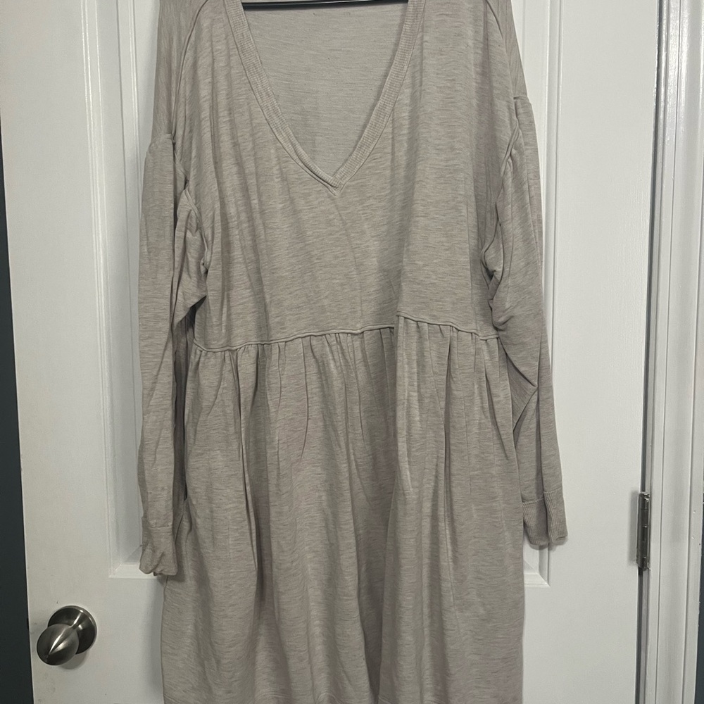 American Eagle Outfitters Cream Tan V-Neck Dolman Sleeve Sweater Dress